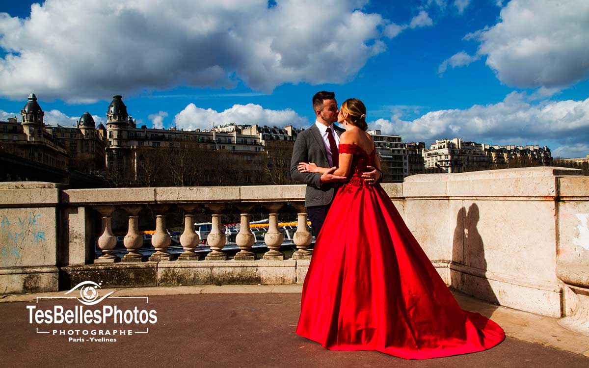 Eiffel Tower Paris by night romantic photoshoot pre-wedding
