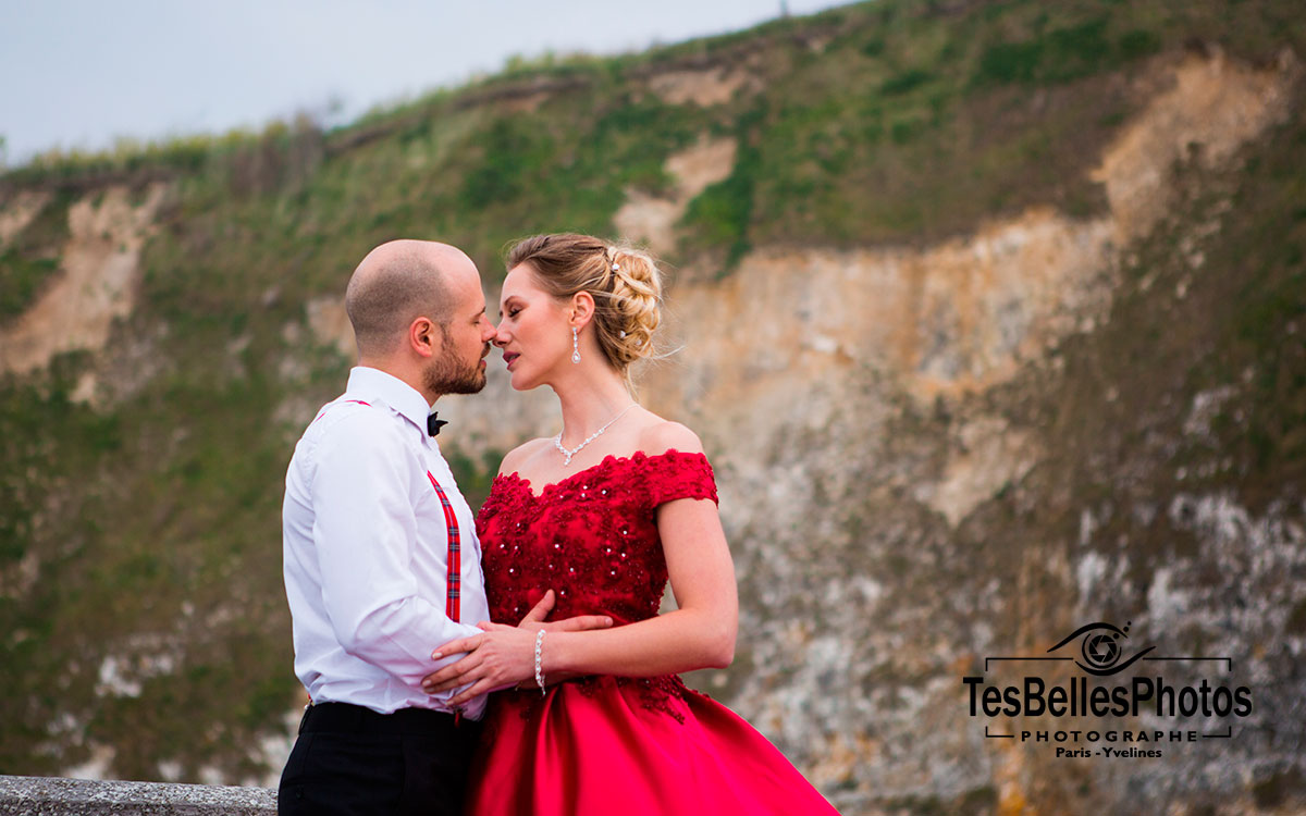 法国诺曼底海滩情侣爱情婚纱写真照
