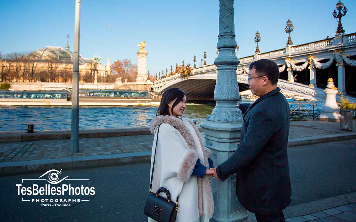 巴黎海外中国情侣照